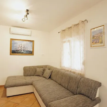 Mare Nostrum-apartment Just 40 Meters From The With Airconditioning And Free Parkingee Parking