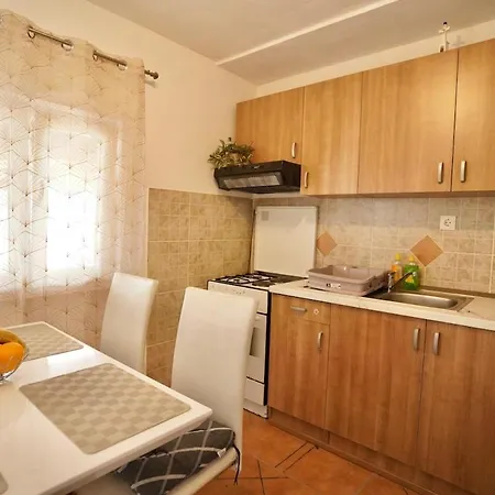 דירה Mare Nostrum-apartment Just 40 Meters From The With Airconditioning And Free Parkingee Parking רוגוזניצה