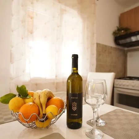 Mare Nostrum-apartment Just 40 Meters From The With Airconditioning And Free Parkingee Parking * רוגוזניצה