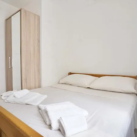 Mare Nostrum-apartment Just 40 Meters From The With Airconditioning And Free Parkingee Parking דירה *